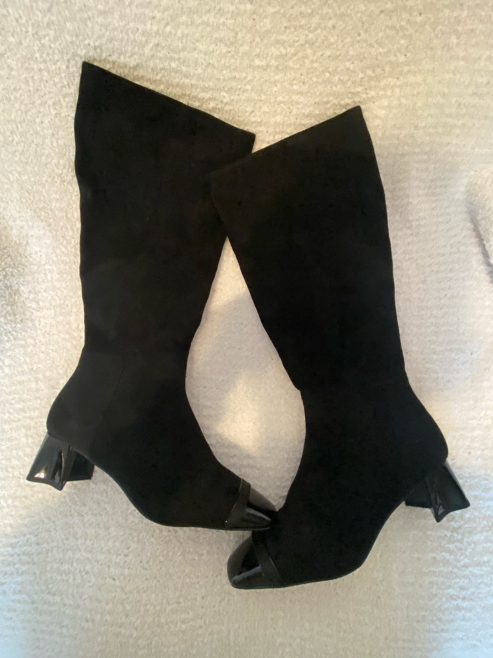 Karl Lagerfeld Paris Shiv on Black Faux Suede Knee High Boots Size 8 - Picture 2 of 7